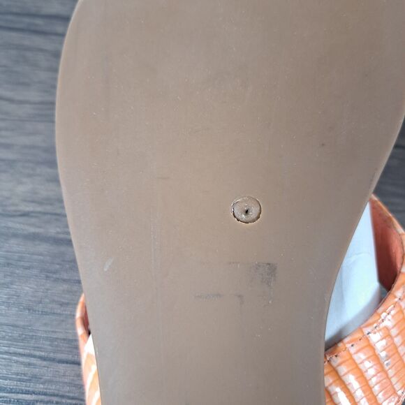 Tory Burch Thora Flip Flop Sandals Women's Sz 9 M Orange Patent Gold Logo - Picture 9 of 9